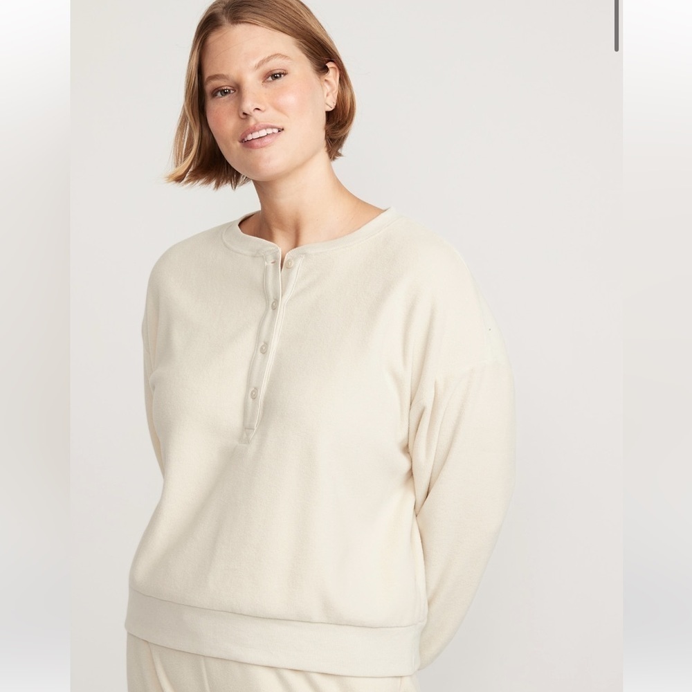 Old Navy Microfleece Henley Lounge Sweatshirt